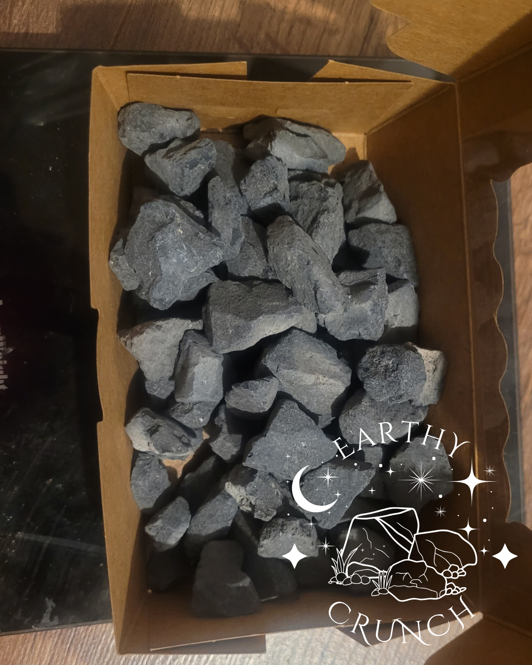 Black Star Clay - Bold smoky Indian clay chunks
