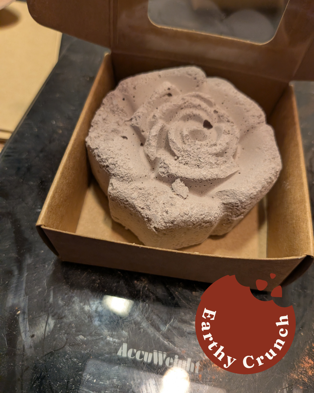 „Ring a Ring o' XL Roses“ – Rosenförmiger Leckerbissen aus Rosen-Kitt (Essbarer Kitt für Pica oder Geophagie)