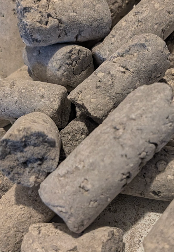 Bouchées crémeuses fumées - Friandises indiennes fumées à l'argile et à la craie crémeuse