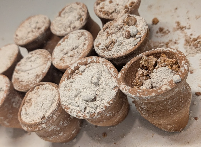 Rellenitos – Earthy Mini Mexican Terracotta Clay Pots filled with Caolin (Edible Terracotta)